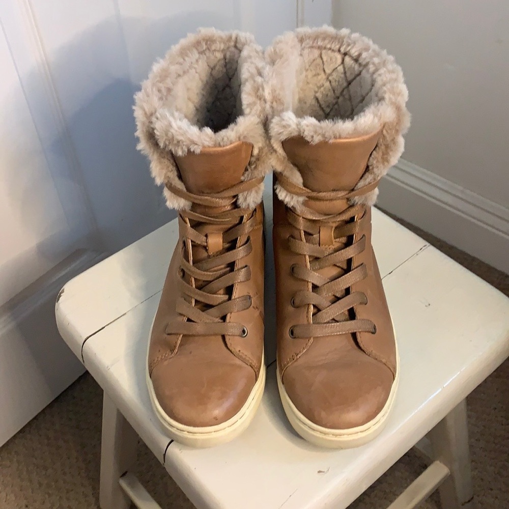 Ugg Leather Ankle Lace-Up Boots